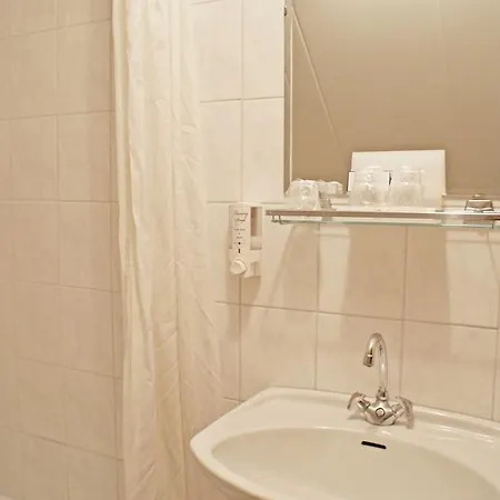 Fletcher Restaurant De Burghoeve Hotel 3*