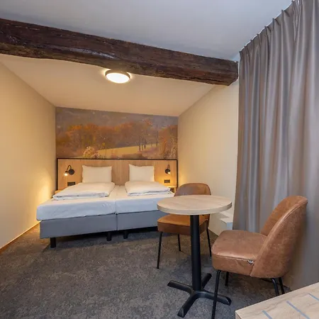 Fletcher Restaurant De Burghoeve Otel 3*