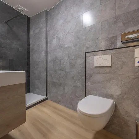 Готель Fletcher Restaurant De Burghoeve 3*