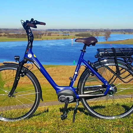 Готель Fletcher Restaurant De Burghoeve 3*