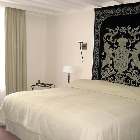 Отель Fletcher Restaurant De Burghoeve 3*