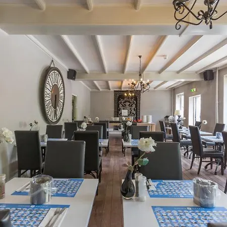Fletcher Restaurant De Burghoeve 3* Валкенбург