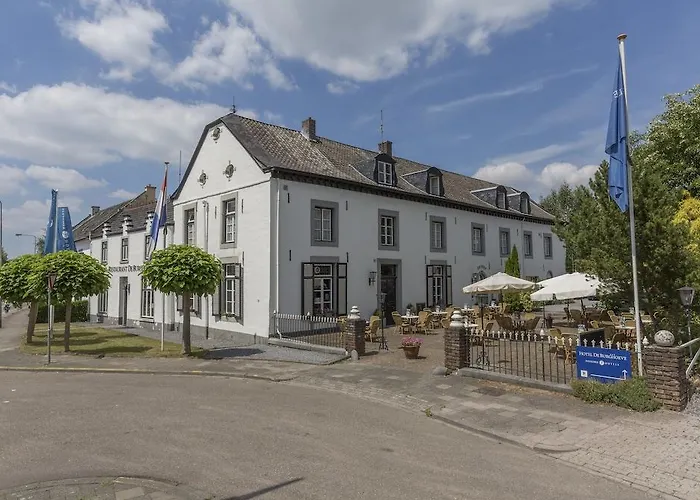 Fletcher Restaurant De Burghoeve Otel 3*