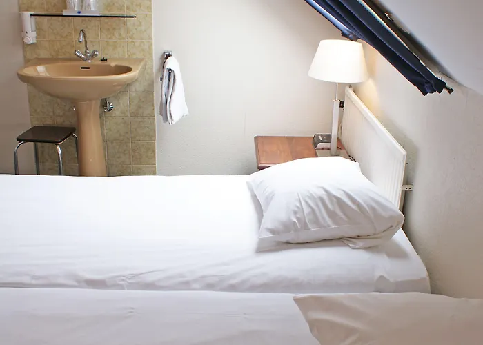 Fletcher Restaurant De Burghoeve Otel 3*