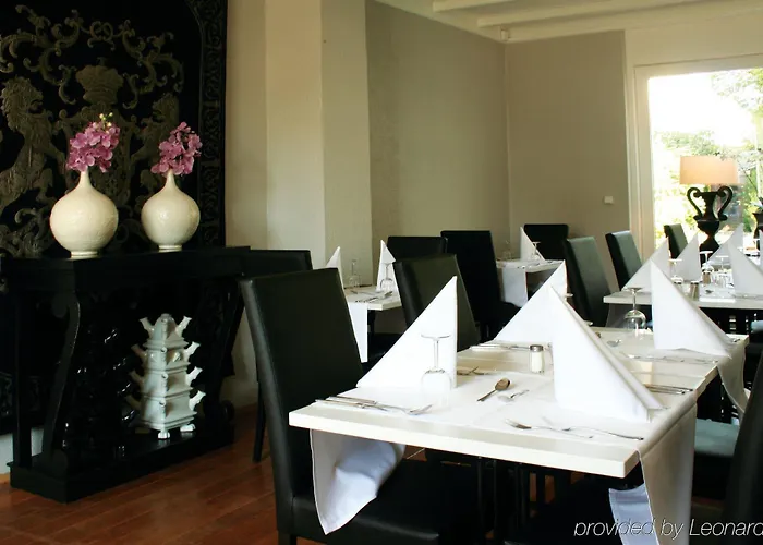 Fletcher Restaurant De Burghoeve Otel